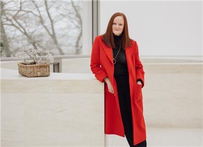 „Die Architektur von Pei gefällt mir sehr gut. Sie ist lichtdurchflutet und stellt den Menschen in den Mittelpunkt. Oder vielleicht besser: Es ist keine Architektur, die einschüchtert, sondern sie ist offen und freundlich“, sagt Bettina Steinbrügge.
