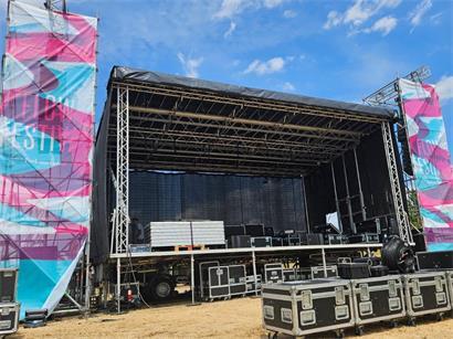 Die Aufbauarbeiten des Festivals im Park Belval begannen am Donnerstag