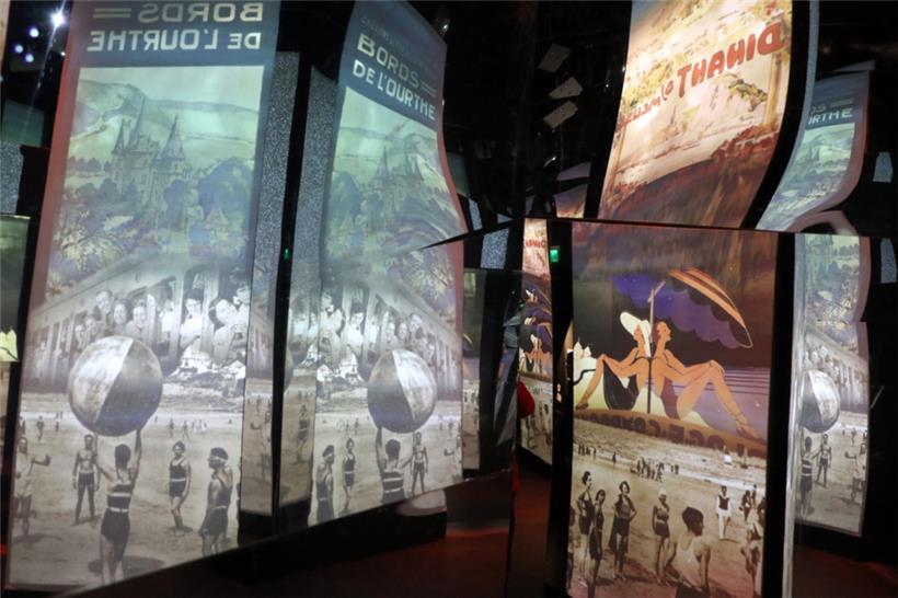 Die Ausstellung „Land of the Free – Our common heritage“ arbeitet mit Videos und...