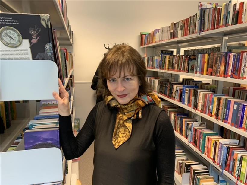 Olga Aleksandrova liest in der ukrainischen Bibliothek auf dem Limpertsberg in Luxemburg