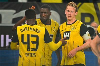 Die BVB-Profis um Julian Brandt (r.) müssen sich am Dienstag mit Real Madrid messen
