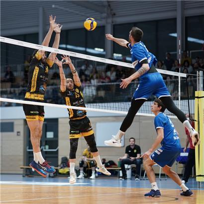 Die Bartringer (in Blau) wehrten sich mit allen Kräften, doch Strassen war am Samstag zu stark
