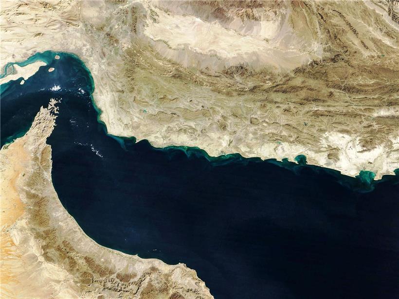 Engpass im Nadelöhr zwischen Persischem Golf und Golf von Oman, wichtige Handelsroute vor Iran-Krieg, US-Wirtschaftsbedeutung