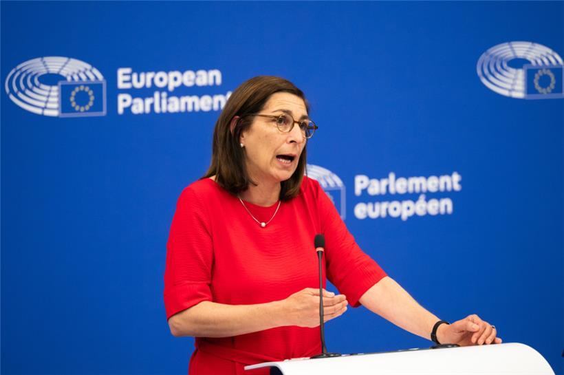 Die Berichterstatterin zur Rechtsstaatlichkeit in der EU, Ana Caterina Mendes, sagt, es gebe „klare Versuche, den Rechtsstaat zu zerstören“
