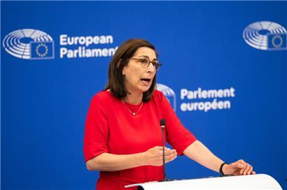 Die Berichterstatterin zur Rechtsstaatlichkeit in der EU, Ana Caterina Mendes, sagt, es gebe „klare Versuche, den Rechtsstaat zu zerstören“
