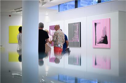 Die Bilder hat die Künstlerin Sarah Mandres exklusiv für die Ausstellung angefertigt
