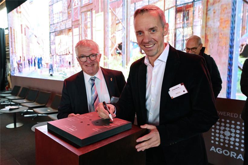 Die Bürgermeister Paul Weimerskirch (Schifflingen) und Georges Mischo (Esch)