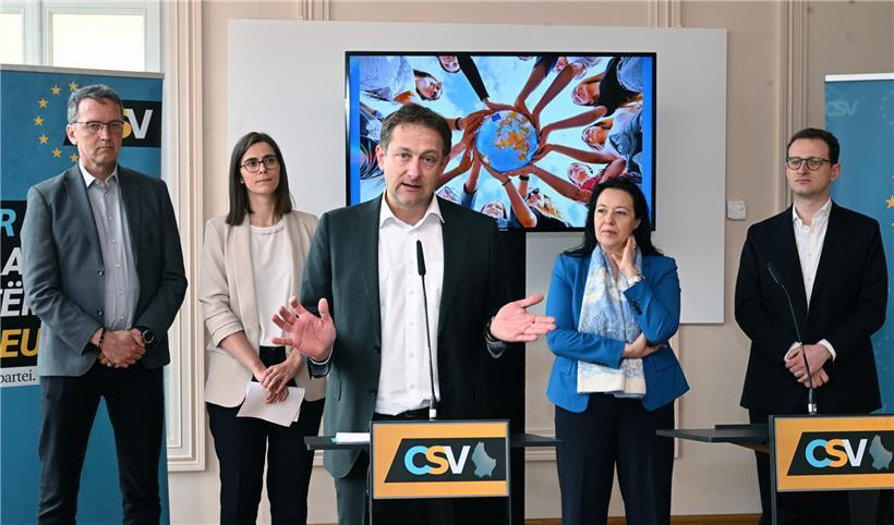Die CSV-Kandidaten für die Europawahlen am Dienstag während der Präsentation des Wahlprogramms: (v.l.) Guy Breden, Martine Kemp, Christophe Hansen, Isabel Wiseler-Lima und Metty Steinmetz. Mélanie Grün war nicht anwesend.
