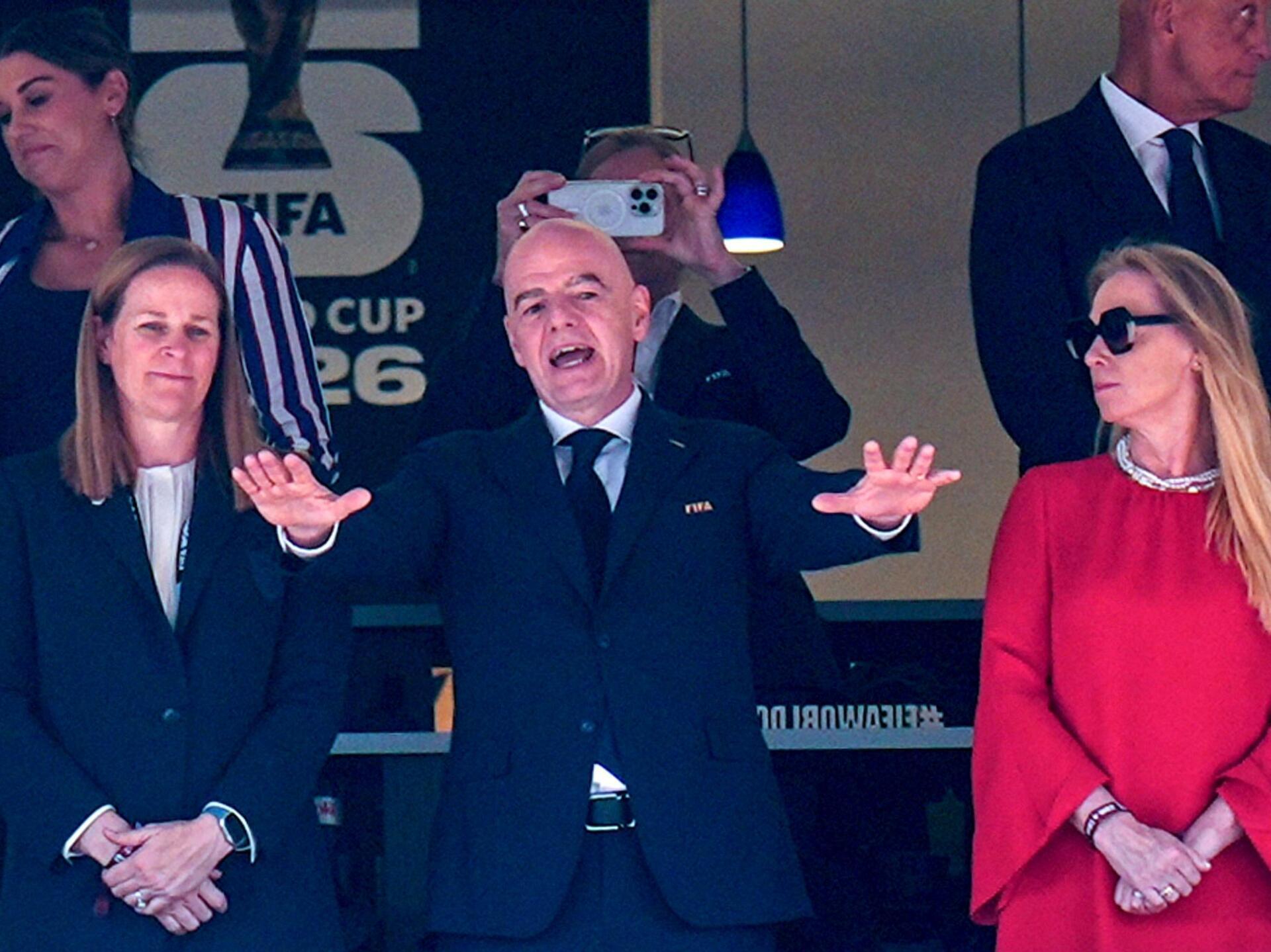 Die-Causa-Balogun-hat-weltweit-Kritik-an-Gianni-Infantino-98876h.jpg