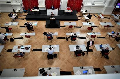 Die Chamber beschäftigte sich gestern in einer Aktualitätsstunde mit der nächsten Schulrentrée
