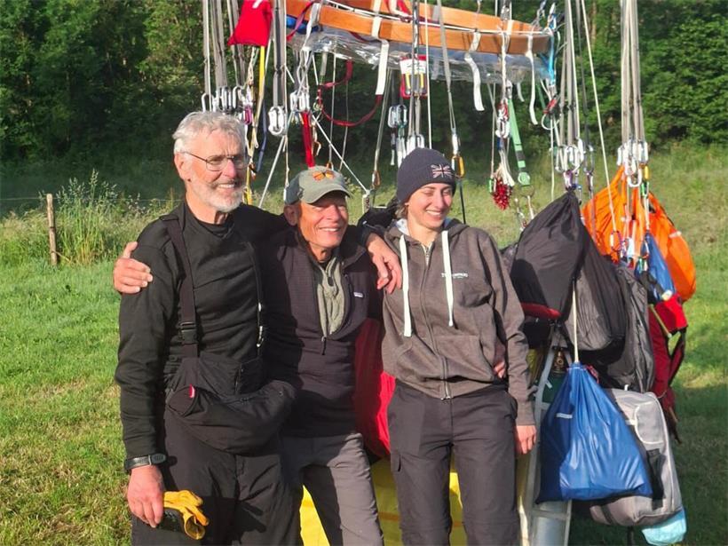 Die Crew nach der Landung in Luxemburg 
