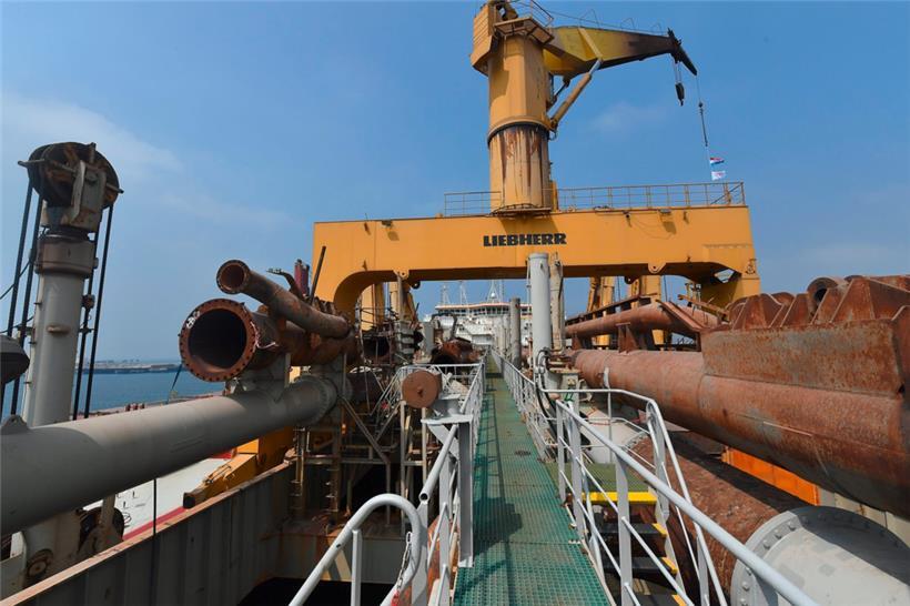 Die „Cristobal Colon“ im Einsatz in Dubai
