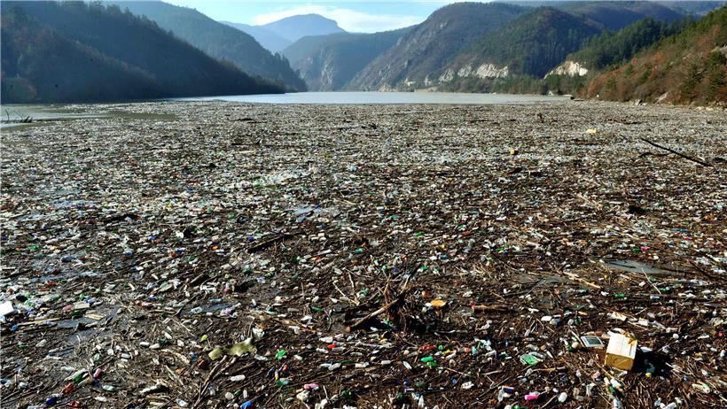 Die Drina, Grenzfluss zwischen Serbien und Bosnien-Herzegowina, galt als einer der schönsten Flüsse Europas – bis das Plastik kam 
