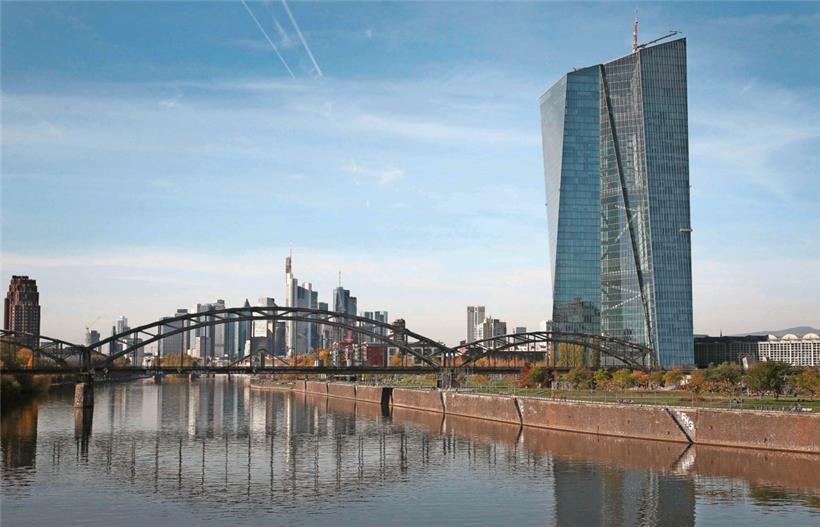 Die EZB strebt zwei Prozent Inflation für die Wirtschaft im Euro-Raum an. Davon ist sie aber weit entfernt.
