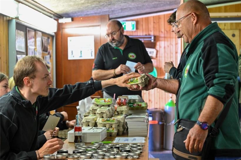 Die Eier wurden nicht nur geschossen.