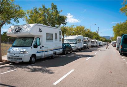 Die Einheimischen auf Mallorca ziehen wegen der gestiegenen Wohnungspreise, die von zahlungskräftigen Touristen berappt werden, bereits in Wohnmobile um
