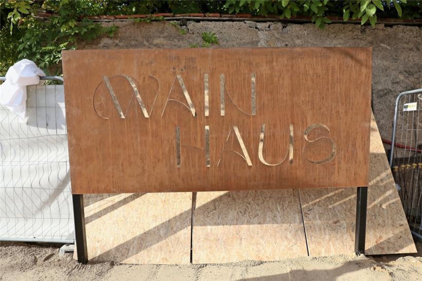 Die Entente betreibt neben dem Schiff das Wäinhaus sowie Rent-a-Bike an der Mose...