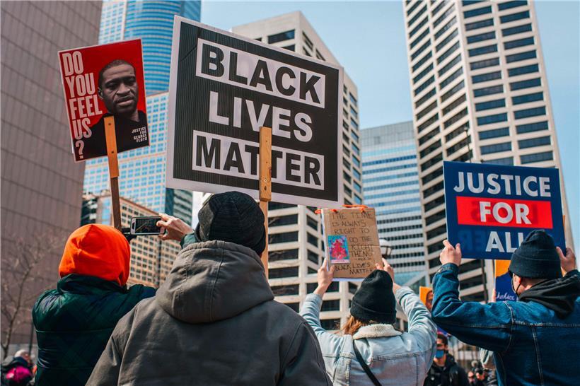 Die Erwartungen an den Prozess sind immens – Floyds Schicksal hatte in den USA mitten in der Corona-Pandemie monatelang zu Massenprotesten gegen Polizeigewalt und Rassismus geführt
