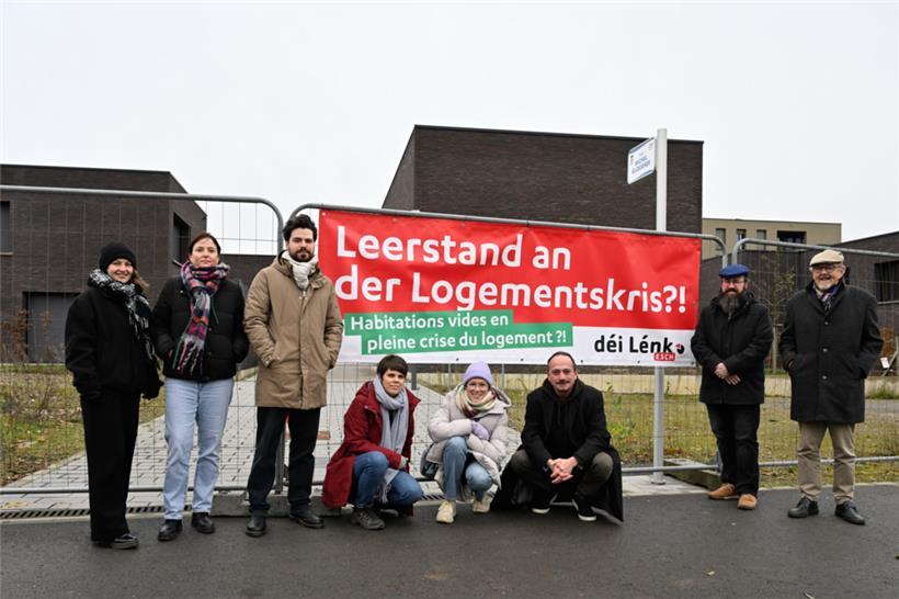Die Escher „déi Lénk“ protestierte am Samstag vor dem Los N7 in den Nonnewisen
