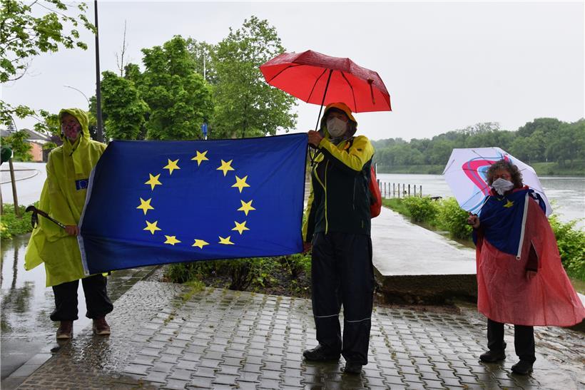 Die Europäische Union lebt, trotz Mundschutz und geschlossener Grenzen