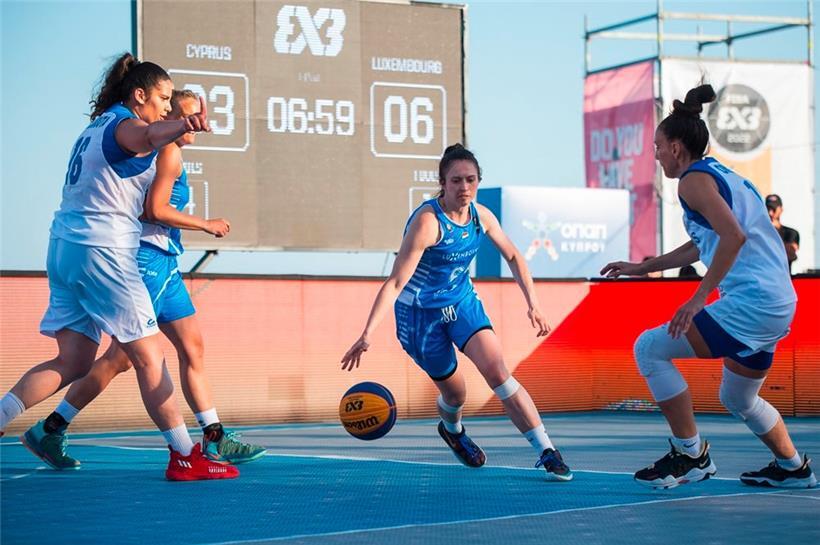 Die FLBB-Damen um Amra Hasanovic (in Blau) haben bei ihrem ersten großen internationalen Auftritt gleich den Sprung ins Finale geschafft
