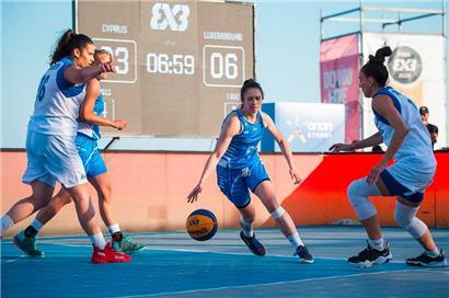 Die FLBB-Damen um Amra Hasanovic (in Blau) haben bei ihrem ersten großen internationalen Auftritt gleich den Sprung ins Finale geschafft
