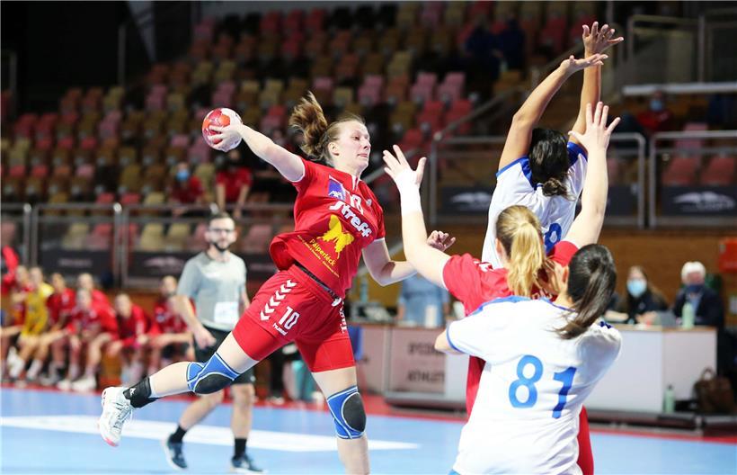 Die FLH-Auswahl um Joy Wirtz (10) will ihre drei Spiele gewinnen
