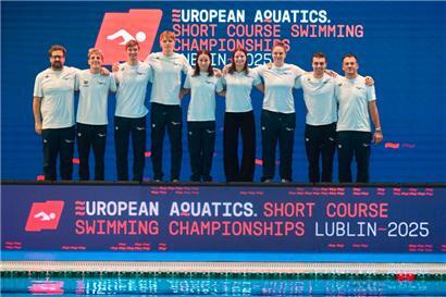 Die FLNS-Delegation in Lublin: Christophe Audot (Nationaltrainer), Finn Kemp, Florian Frippiat, Anton Fedoseev, Leeloo Reinesch, Lou Jominet, Sabrina Dattge (Physiotherapeutin), João Carneiro und Cyril Menzin (Trainer)
