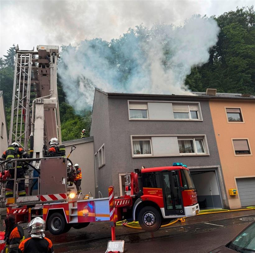 Die Feuerwehr im Einsatz in der rue Bamertal
