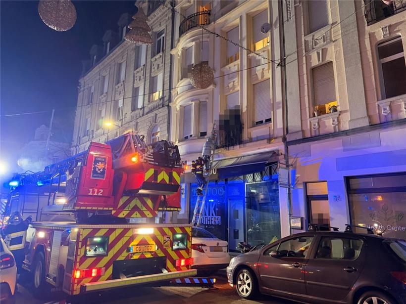 Die Feuerwehr musste wegen eines Kellerbrandes in Esch ein Mehrfamilienhaus evakuieren

