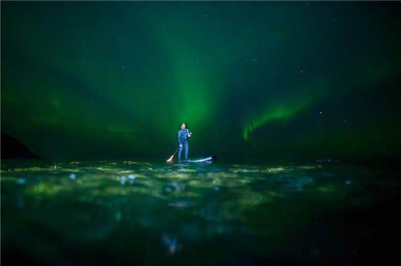 Die Forscher zeichnen ein dramatisches Bild vom Polsprung: Spektakuläre Lichtshows durch Sonnenwinde, arktische Luft über Nordamerika und eine weltweit dramatische Klimaveränderung
