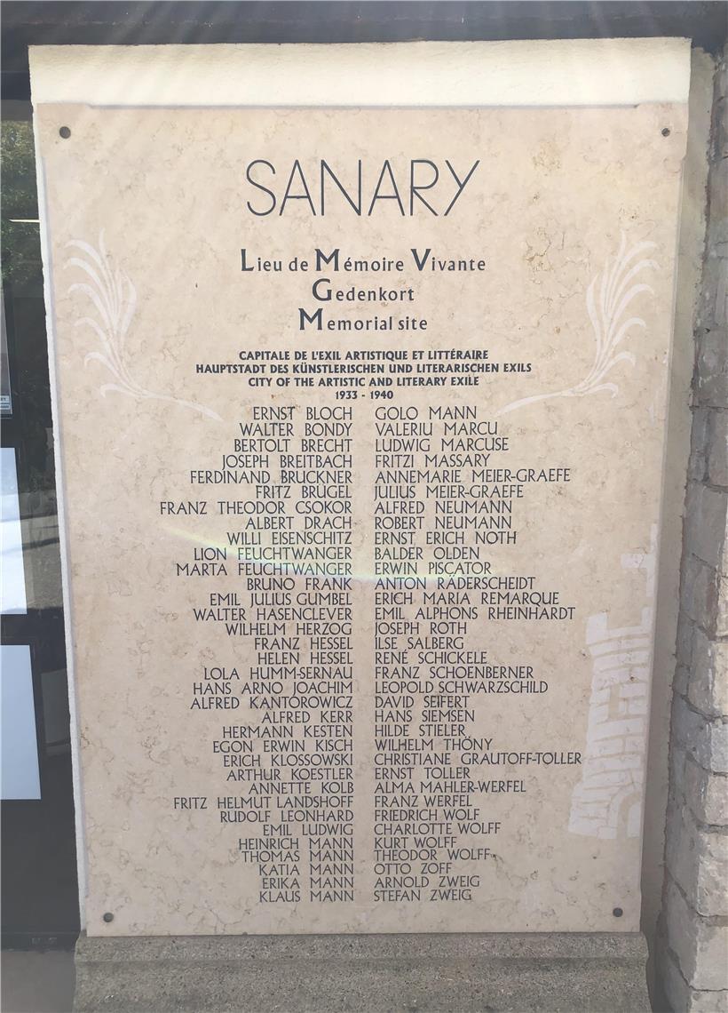 Gedenktafel für Exil-Literaten am Hafen von Sanary-sur-Mer, Erinnerung an Schriftsteller im Exil