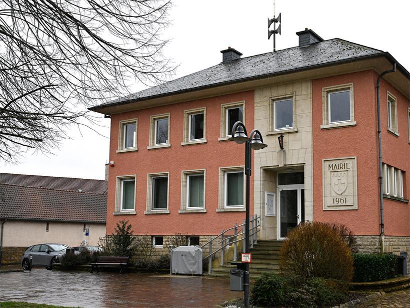 Gemeinderatssitzung in Bech mit zwei neu gewählten Gemeinderäten am Sonntag in der Gemeinde Rheinland-Pfalz