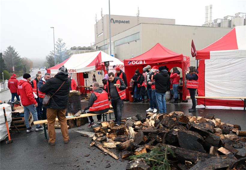 Die Gemeinde Düdelingen hat am Freitag neues Brennholz geliefert