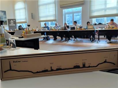 Die Gemeinde Düdelingen verkauft zusammen mit dem französischen Unternehmen „theLine“ eine Skulptur der Skyline der Stadt
