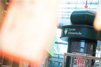 Die Gemeinschaftsschule mit insgesamt rund 650 Schülern hat einen autonomen Status und ist als staatliche Schule anerkannt
