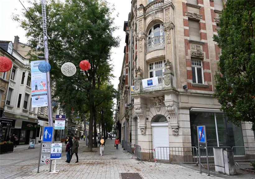 Die Geschäftsflächen des Hauses unter der Nummer 90 in der Escher Alzettestraße stehen seit mindestens fünf Jahren leer
