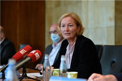 Die Gesundheitsministerin hat am Donnerstagabend den erneuten Anstieg der Infektionszahlen auf RTL kommentiert
