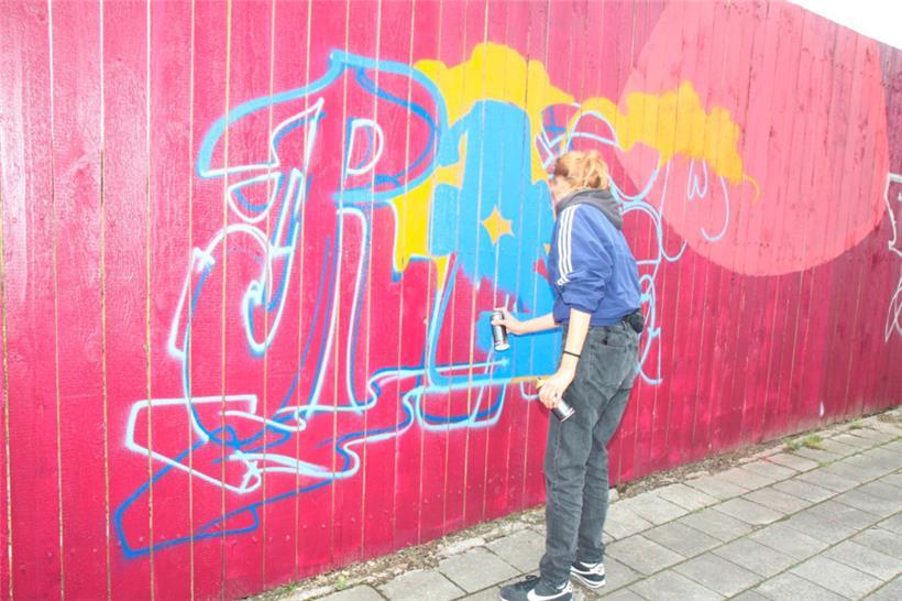 Die Graffiti-Künstlerin und Jurorin „RosyOne“ aus Biel