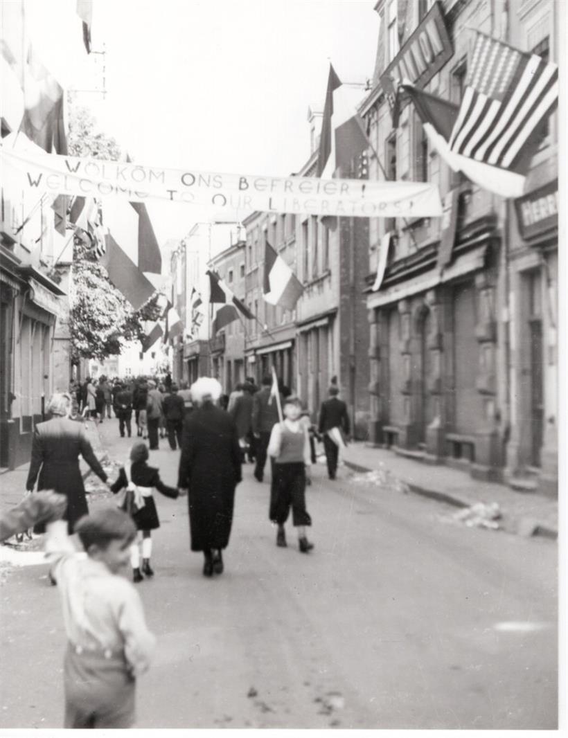 Die Grand-rue in Diekirch wurde zur Feier des Tages mit den Luxemburger National...