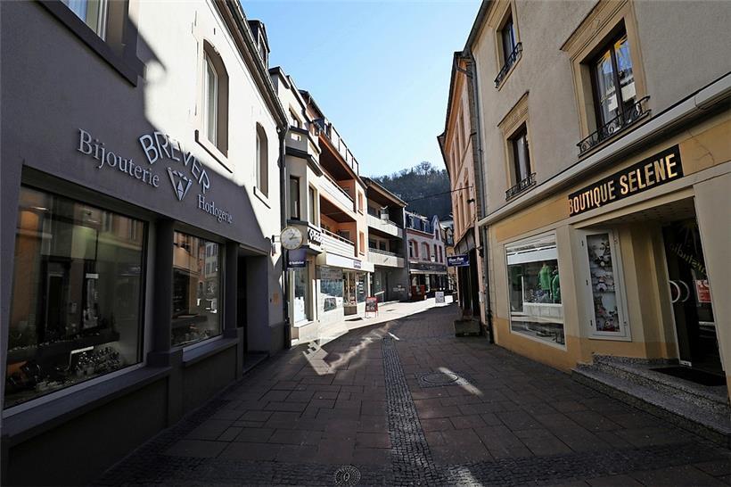 Die Grand-rue ist die Einkaufsstraße in der Ortschaft Clerf