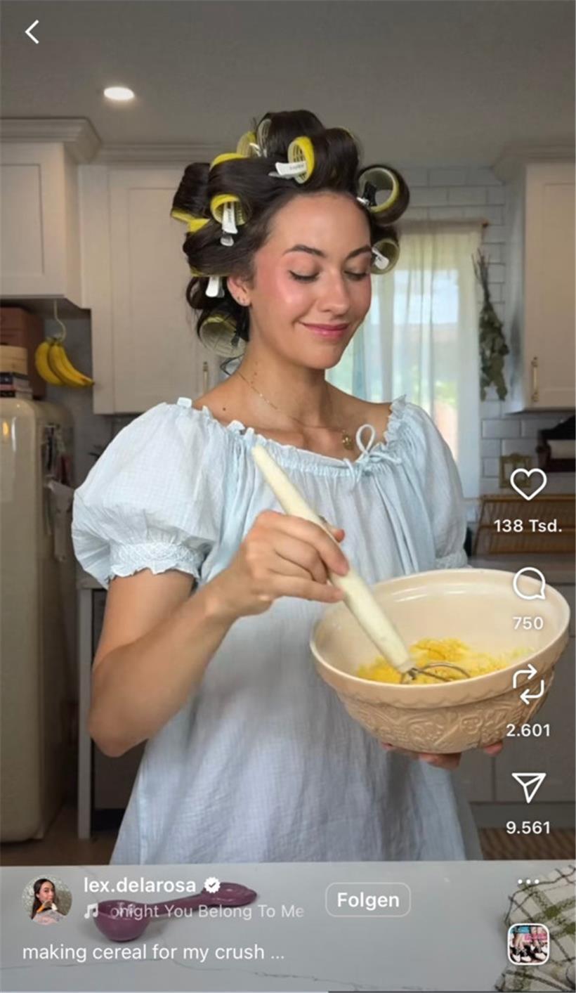 Die Grenze zwischen Satire und Realität verschwimmt: Die Influencerin Alexia Delarosa verdient Geld mit Social Media
