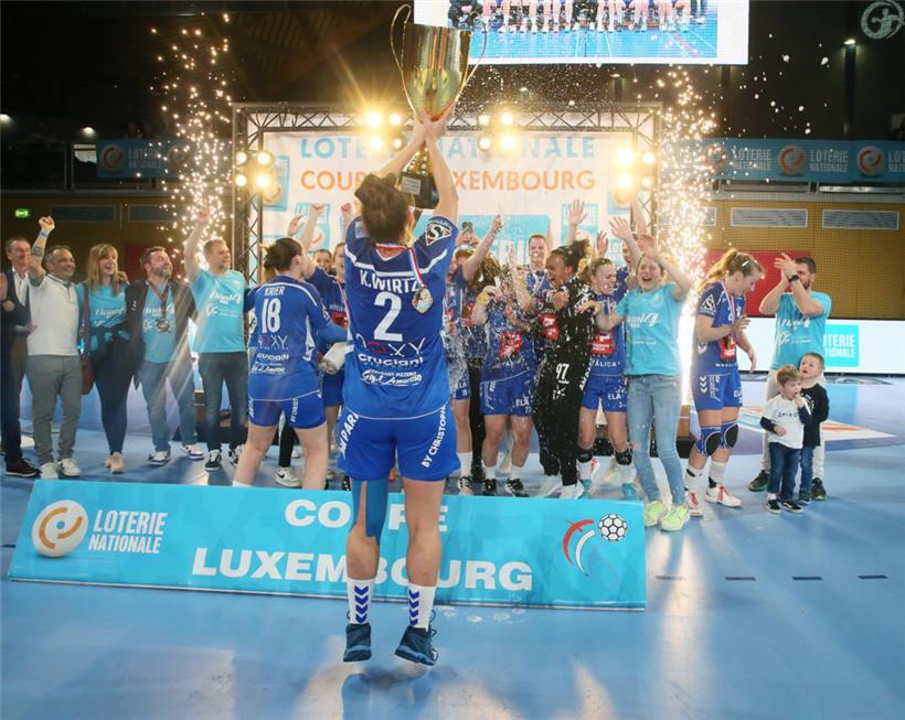 Die Handballerinnen des HBD feierten am Sonntag ihren 15. Titel im Pokal

