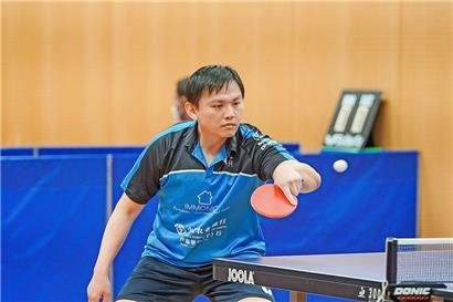 Die Howalder Mannschaft um Xia Cheng schaffte es, den amtierenden Meister aus dem Pokal zu werfen
