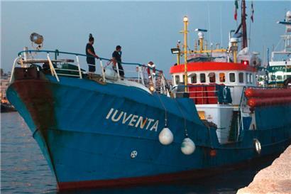 Die „Iuventa“ wurde im August 2017 in Italien beschlagnahmt – der Crew wird jetzt der Prozess gemacht

