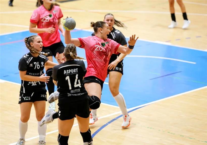 Die Käerjengerinnen hatten einen schweren Stand in der Abwehr
