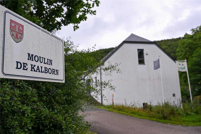 Die Kalborner Mühle liegt inmitten unberührter Natur, direkt an der Our