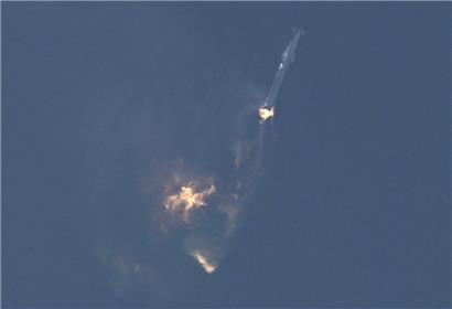 Die Kapsel des SpaceX-Raumschiffs sollte sich drei Minuten nach dem Start von der ersten Stufe der Rakete trennen, doch die Trennung gelang nicht und die Rakete explodierte
