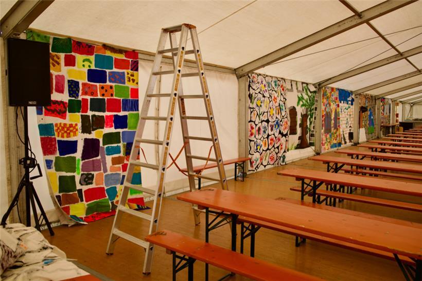 Die Kinder haben eigene „Schlossmauern“ – Banner als Teil der Mystaria-Welt gest...