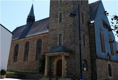 Die Kirche von Ulflingen ist nur eine der acht Kirchengebäude im Besitz der Gemeinde
